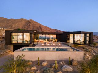 2085 Desert Flower Court, Palm Springs, CA 92262