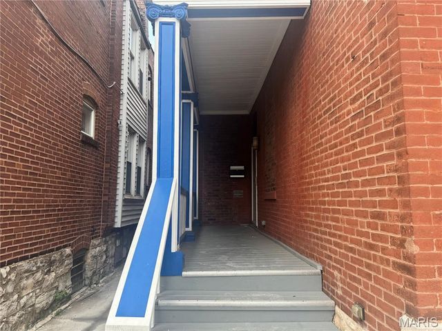 3444 Chippewa Street, St Louis, MO 63118