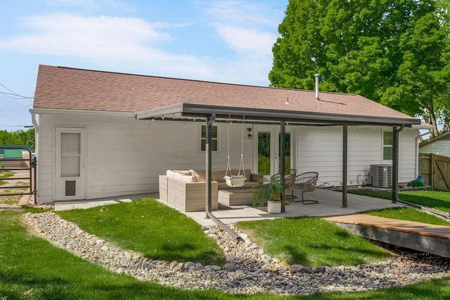 6648 Cleveland Avenue, Kansas City, KS 66104