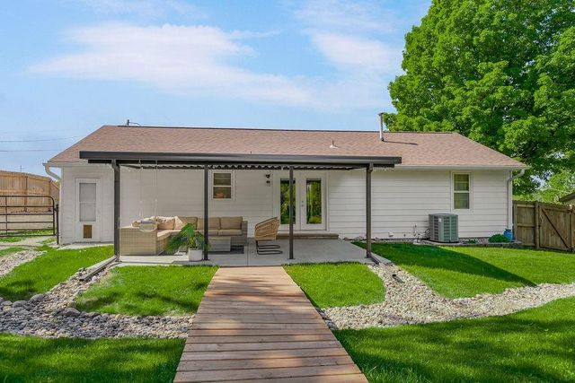 6648 Cleveland Avenue, Kansas City, KS 66104