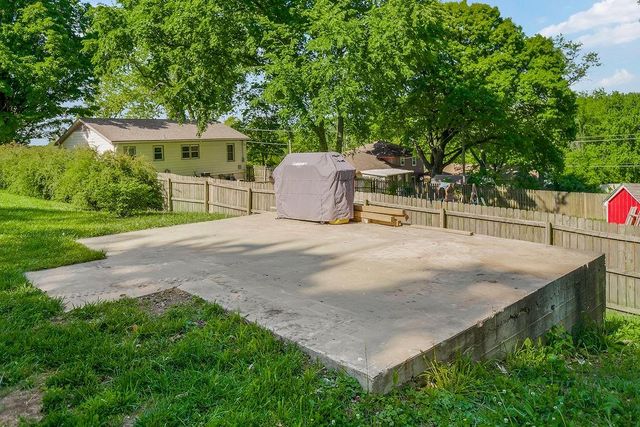 6648 Cleveland Avenue, Kansas City, KS 66104