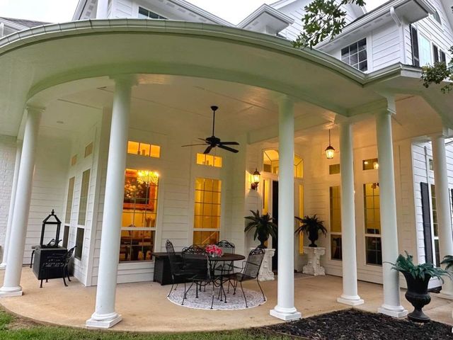 1619 Bloomfield Road, Valley View, TX 76272