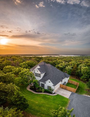 1619 Bloomfield Road, Valley View, TX 76272