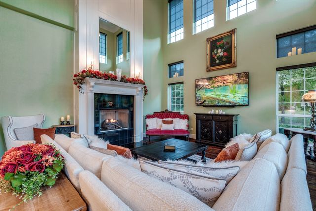 1619 Bloomfield Road, Valley View, TX 76272