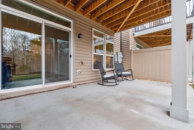 5241 RIDGEVIEW RETREAT DR, Chantilly, VA 20151