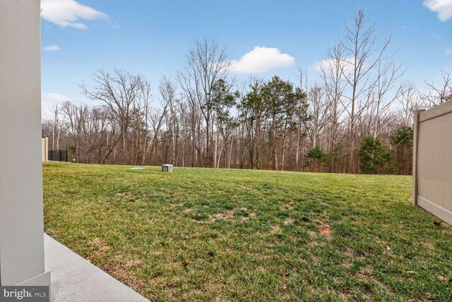 5241 RIDGEVIEW RETREAT DR, Chantilly, VA 20151