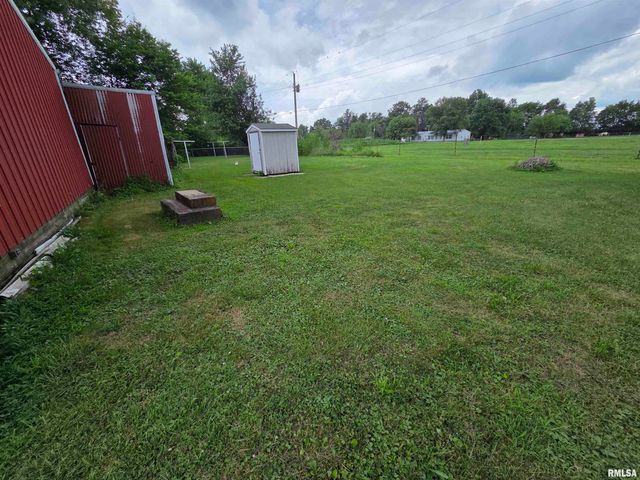 2320 W MAIN Street, Salem, IL 62881