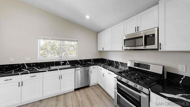 6497 99 Montezuma Rd, San Diego, CA 92115