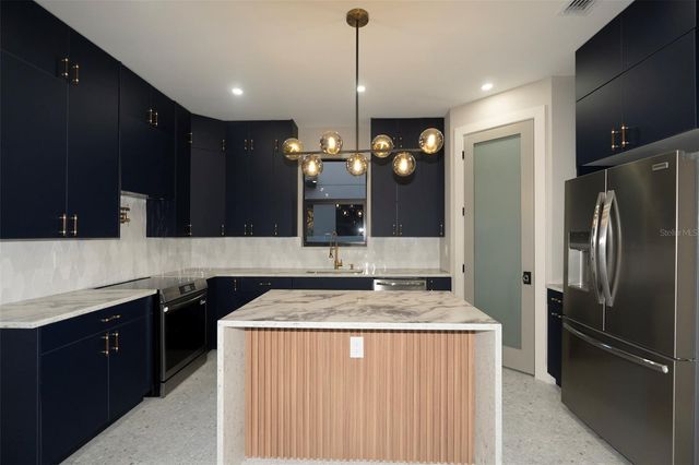 7621 AMHERST STREET, Tampa, FL 33625