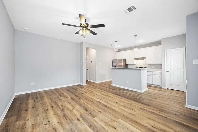 4507 White Rock Street B, Houston, TX 77051