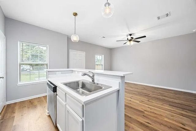 4507 White Rock Street B, Houston, TX 77051