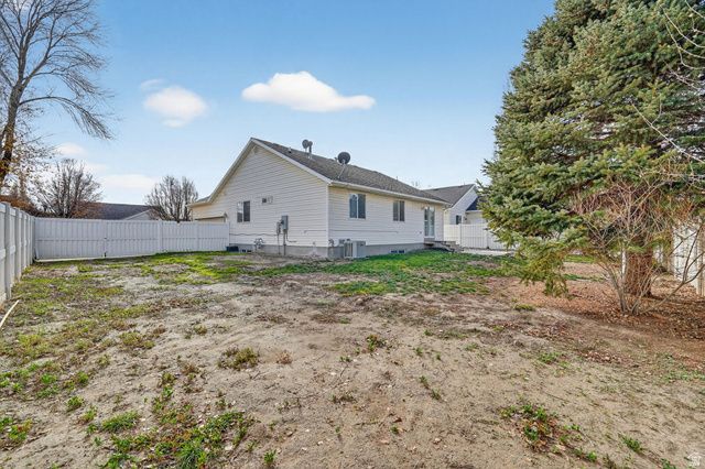 1743 E DOVE WAY, Eagle Mountain, UT 84005