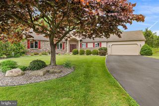 1223 MORNING STAR DR, Allentown, PA 18106