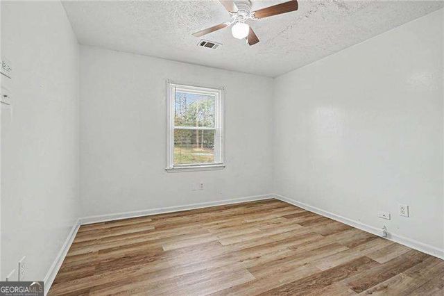 400 Hemlock Dr., Lawrenceville, GA 30046