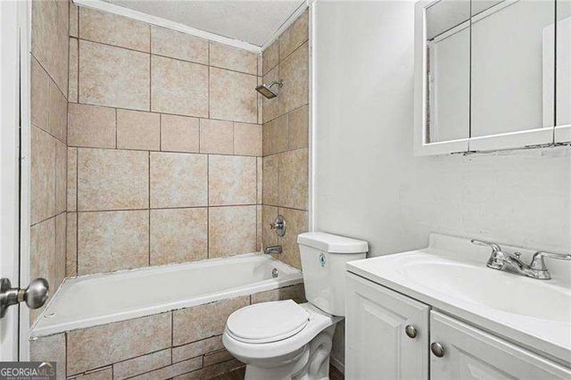 400 Hemlock Dr., Lawrenceville, GA 30046