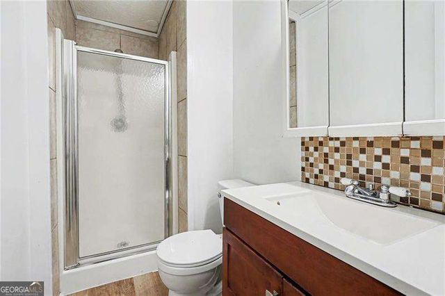 400 Hemlock Dr., Lawrenceville, GA 30046