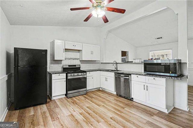 400 Hemlock Dr., Lawrenceville, GA 30046