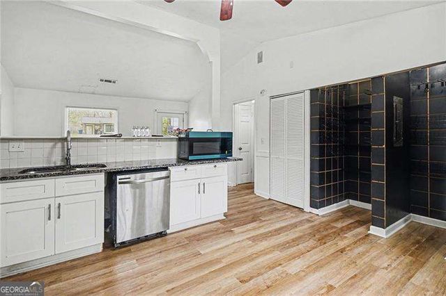 400 Hemlock Dr., Lawrenceville, GA 30046