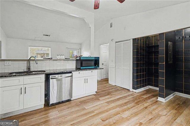 400 Hemlock Dr., Lawrenceville, GA 30046