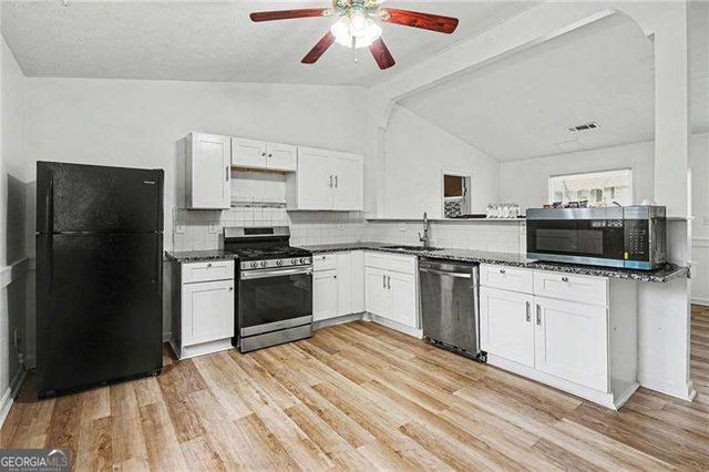 400 Hemlock Dr., Lawrenceville, GA 30046