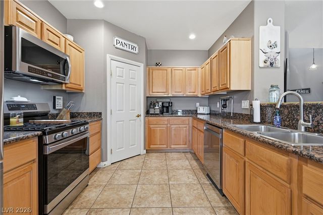 6053 Sea Cliff Cove Street, North Las Vegas, NV 89031