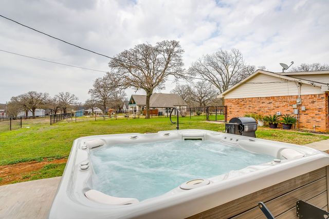 7149 County Road 1017, Joshua, TX 76058