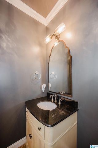 1015 WOODLANDS COVE, Hoover, AL 35080