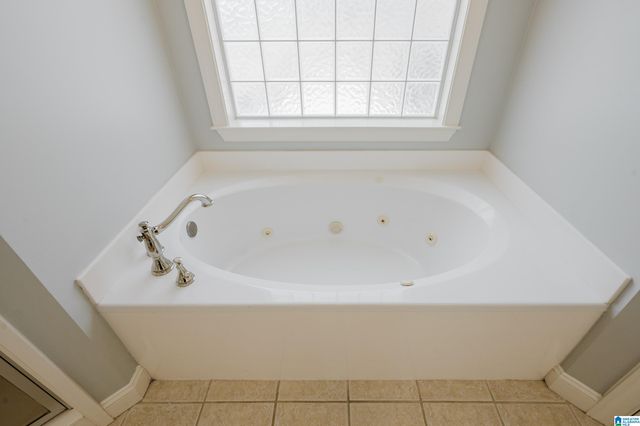 1015 WOODLANDS COVE, Hoover, AL 35080