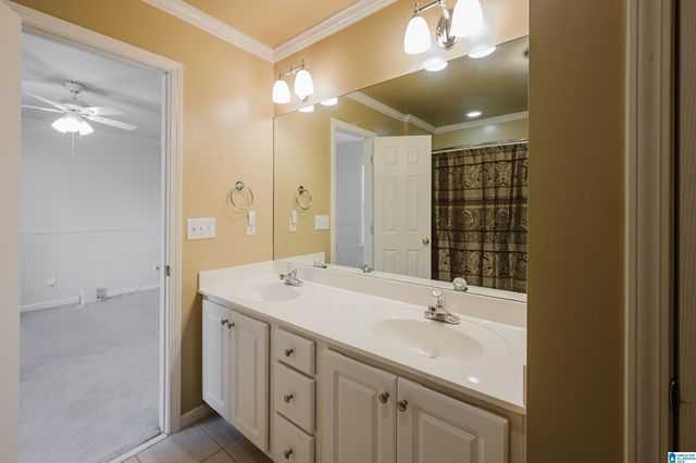 1015 WOODLANDS COVE, Hoover, AL 35080