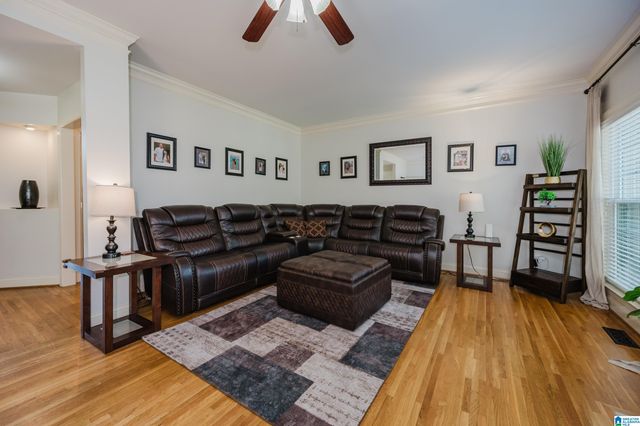 1015 WOODLANDS COVE, Hoover, AL 35080