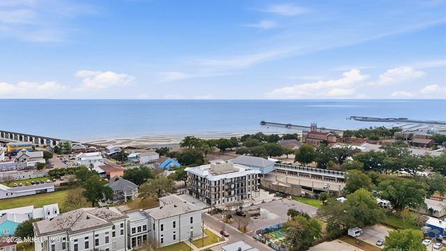 124 Court Street, 304, Bay Saint Louis, MS 39520