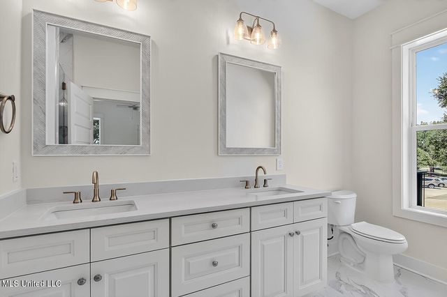 124 Court Street, 304, Bay Saint Louis, MS 39520