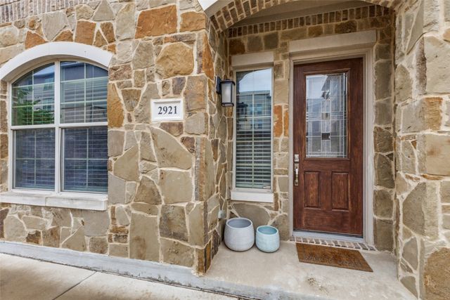 2921 Lindale Drive, Carrollton, TX 75010