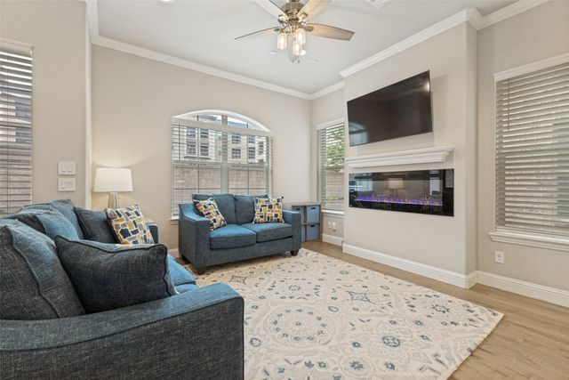 2921 Lindale Drive, Carrollton, TX 75010