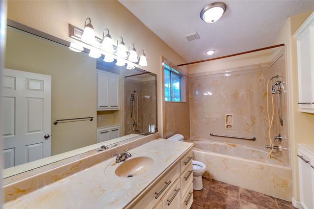 1107 Du Barry Lane, Houston, TX 77018