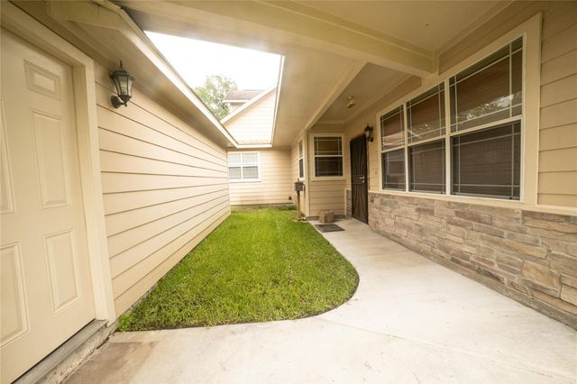 1107 Du Barry Lane, Houston, TX 77018