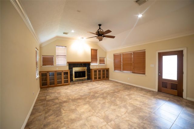 1107 Du Barry Lane, Houston, TX 77018
