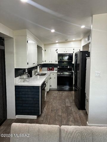 248 N Melrose Avenue, Tucson, AZ 85745