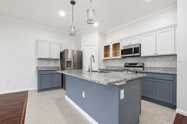 2270 HEMINGWAY CIRCLE, Groveland, FL 34736