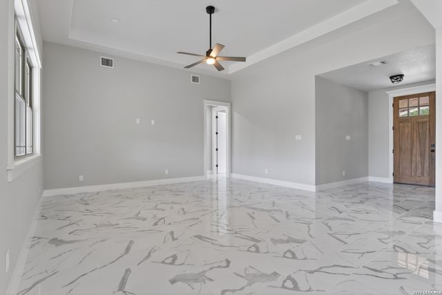 490 North Star Dr, Bandera, TX 78003