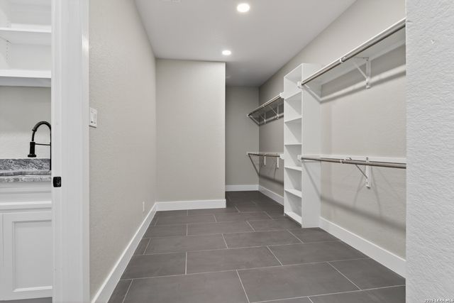 490 North Star Dr, Bandera, TX 78003