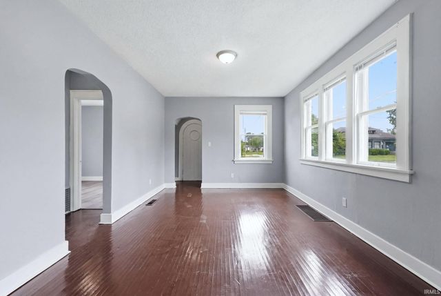 3926 Avondale Drive, Fort Wayne, IN 46806