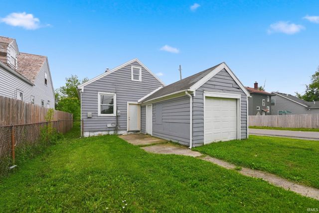 3926 Avondale Drive, Fort Wayne, IN 46806