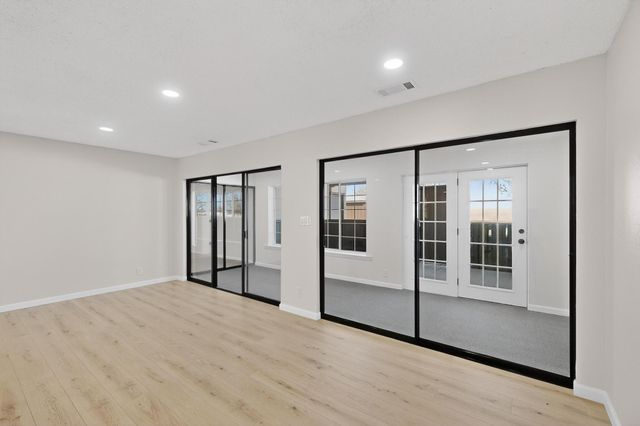 503 Maddox Loop, Rio Communities, NM 87002