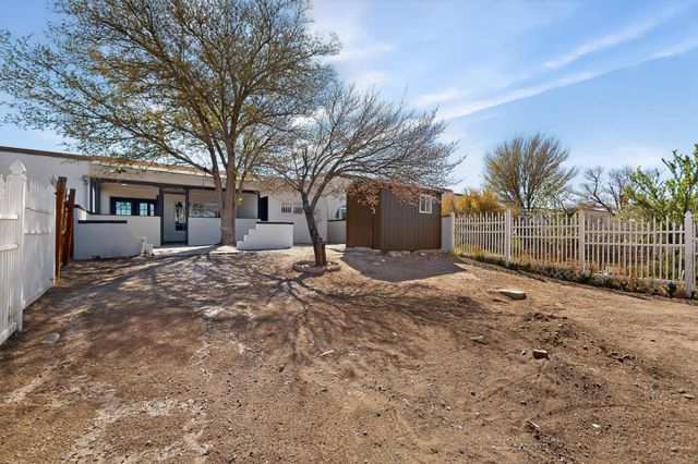 503 Maddox Loop, Rio Communities, NM 87002