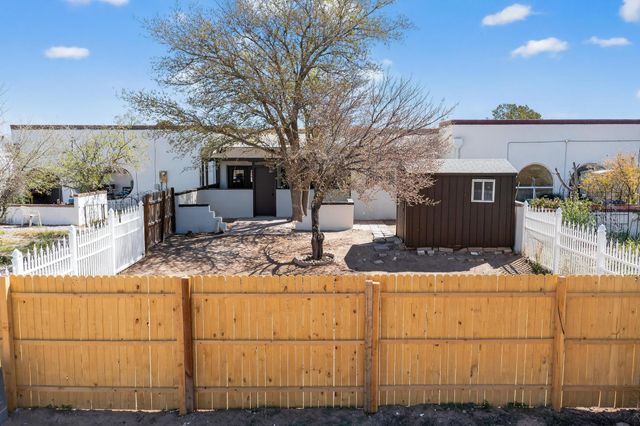 503 Maddox Loop, Rio Communities, NM 87002