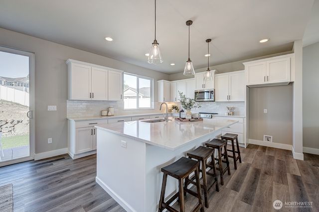 651 S Juli Avenue, East Wenatchee, WA 98802