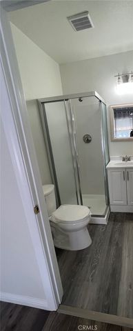 2710 Raymond Avenue, Los Angeles, CA 90007