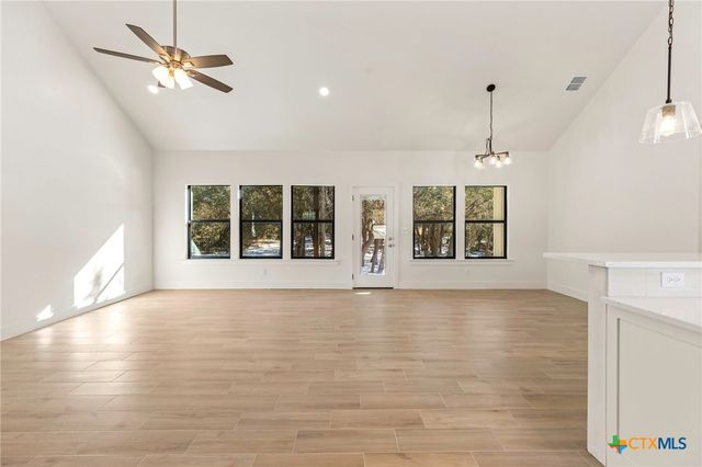 1595 Rocky Ridge Loop, Canyon Lake, TX 78133