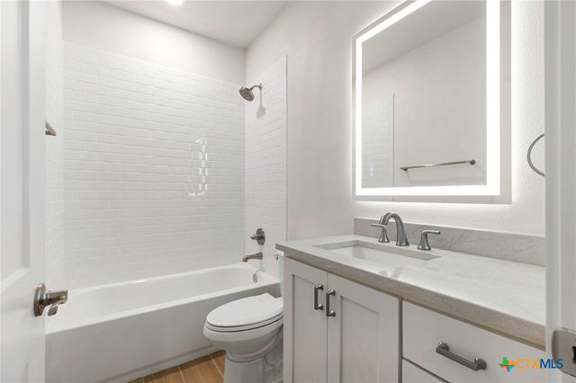 1595 Rocky Ridge Loop, Canyon Lake, TX 78133